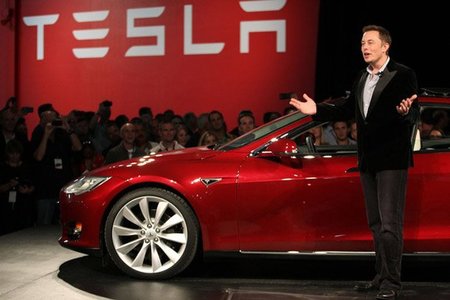 Tesla abre las puertas de su fábrica a los fans, y confirma nuevas informaciones del Model S