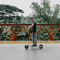 Qué hacer si tenemos un accidente con un patinete eléctrico sin seguro: estas puede ser las consecuencias