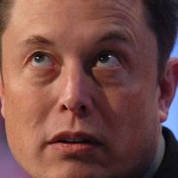 Tesla una vez más en problemas por vender intencionalmente autos defectuosos o usados