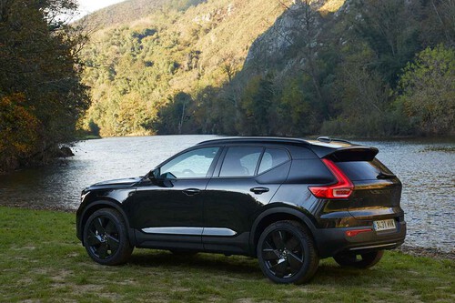Probamos el Volvo XC40 Black Edition: más apetecible por fuera para el mismo SUV de gasolina con etiqueta ECO