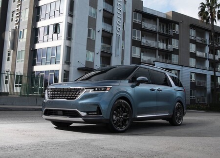 KIA Carnival: el reemplazo de Sedona es una miniván que quiere verse como SUV, refinada y súper tecnológica