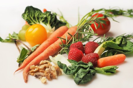 Comerás más y te saciarás menos si el alimento es etiquetado como saludable (estudio)