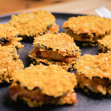 Cómo hacer unas berenjenas rebozadas crujientes y jugosas sin freír: en 15 minutos y saludable