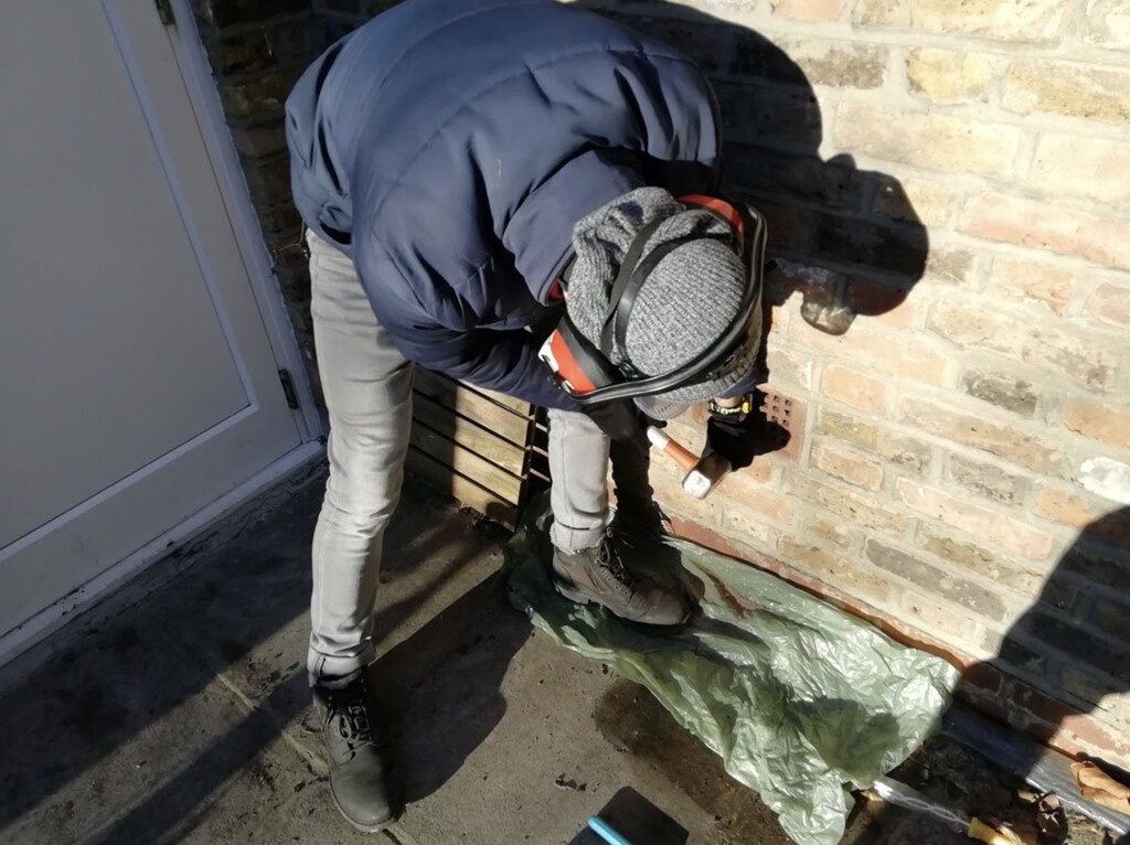 Esta inventora ha llenado los ladrillos de sensores. Se conectan por WiFi y mejoran la climatización en casa