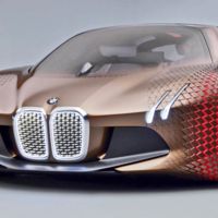 BMW quiere que sus autos se comiencen a manejar solos a partir de 2021 