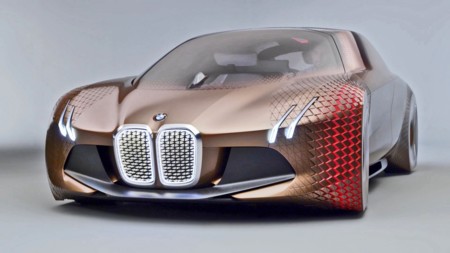 BMW quiere que sus autos se comiencen a manejar solos a partir de 2021 