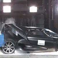 Koenigsegg publica en un doloroso vídeo todas las torturas a las que puede ser sometido un Regera