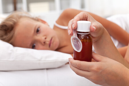 ¿Por qué los pediatras no recomendamos jarabes para la tos?