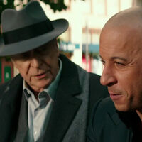 A sus 92 años, Michael Caine, una de las grandes leyendas de Hollywood, prepara su regreso a cines con la secuela de un fiasco de fantasía de Vin Diesel