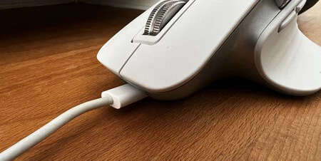 簡単かどうか見てください。私はあなたを厳しく判断しすぎています、ジョナサン・アイブ。