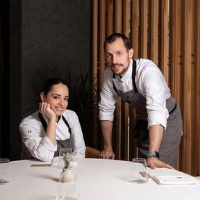 Se conocieron hace 15 años en la escuela de cocina. Casi desde entonces tienen uno de los restaurantes más andaluces de Málaga 