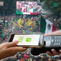 Los mexicanos movieron 251,000 millones de pesos en poco más de un mes y casi la mitad fue por canales digitales