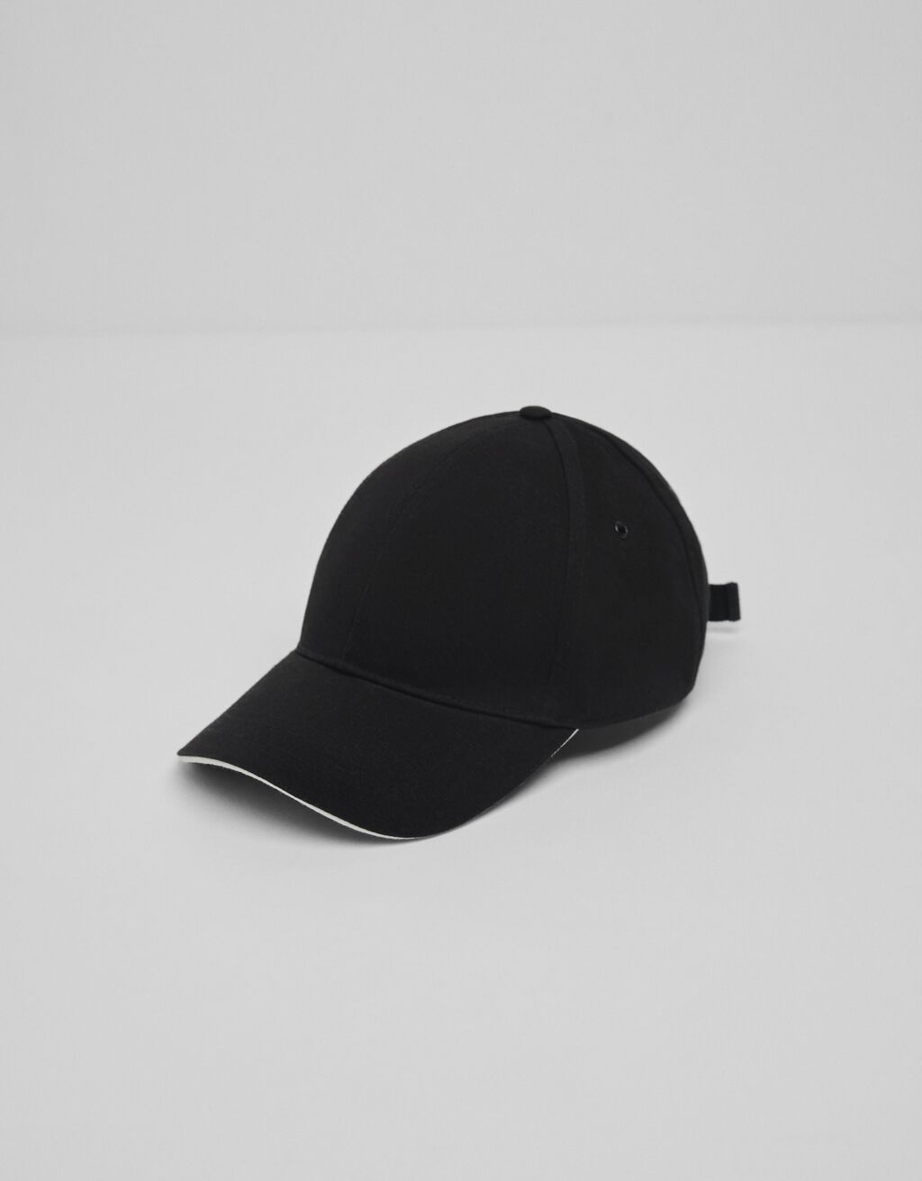 Gorra básica color negro