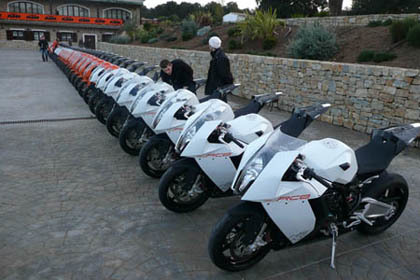 Primeras pruebas en circuito de la KTM 1198 RC8