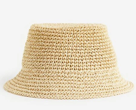 Los Sombreros Bucket De H M Son Ese Plus De Estilo Que Tus Looks De Primavera Necesitan Y Que Podemos Hacer Nuestros Por Menos De 15 Euros