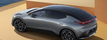 Son parientes de Volvo y acaban de llegar a México: así son los dos nuevos SUV electrificados más baratos de Lynk & Co 