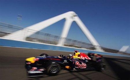 GP de Europa F1 2011: Sebastian Vettel gana y Mark Webber le hace un favor cubriéndole las espaldas