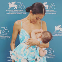 La lactancia materna es bienvenida en todas partes, incluso en el Festival Internacional de Cine de Venecia