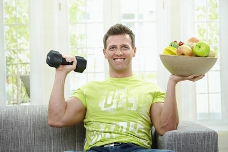 Así es como el ejercicio no sólo beneficia tu cuerpo sino también tu dieta