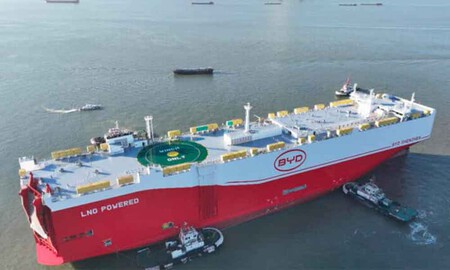 BYB Barco Ro-Ro de transporte de coches