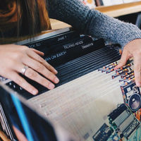Por qué los supermercados sin líneas de caja y (casi) sin personal no son una amenaza para el pequeño comercio