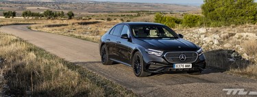 Probamos el Mercedes-Benz E 300 e: un coche de gasolina grande, cómodo y lujoso con muy buena autonomía eléctrica 