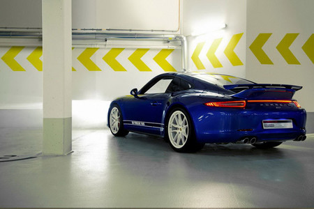 Porsche 911 Facebook Fans