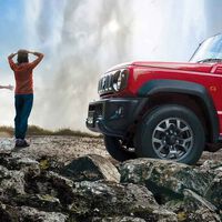 Suzuki ha lanzado el Jimny de 5 puertas y ha dejado de venderlo cuatro días después: va a tardar más de tres años en fabricar todo lo que ya ha vendido. Apunta a carne de especulación, otra vez