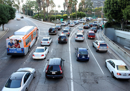 La flota híbrida y eléctrica en California continúa en constante crecimiento