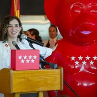 En 2022, Madrid regaló una gigantesca osa roja a Miami como símbolo de su hermanamiento: terminó en un restaurante 