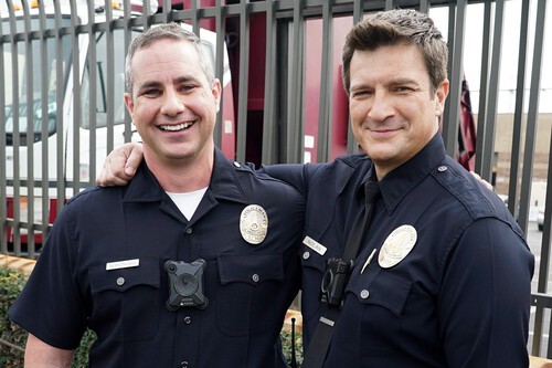 La historia real que inspiró 'The Rookie'. Así es el verdadero policía en el que se basa el personaje de Nathan Fillion