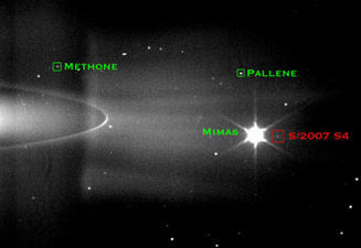 La sonda Cassini descubre un nuevo satélite de Saturno