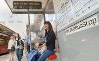 En Londres ya podemos encontrar una parada de autobús construida íntegramente con piezas Lego