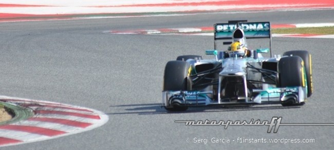 Lewis Hamilton Mercedes AMG Test Barcelona 7