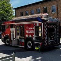 Quartel de bombeiros relutou em trocar caminhões a diesel por elétricos: um ano depois, encontrou vantagens na decisão 
