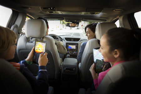 GM confirma que próximamente la mayoría de sus vehículos tendrán acceso al asistente Alexa en México