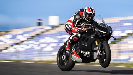 Ducati Panigale V4 Sp2 2022 005