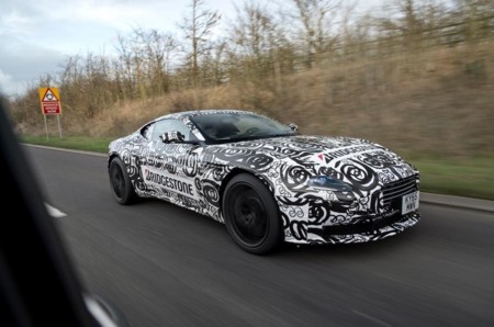 Aston Martin DB11 foto espía