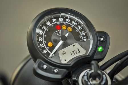 Triumph Street Scrambler 29