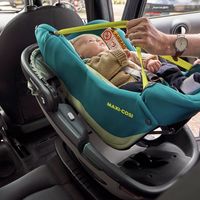 Maxi-Cosi presenta Coral, la primera silla de coche para bebés modular con portabebé extraíble