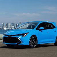 El Toyota Corolla quiere meter un susto al Golf GTI con una versión deportiva e híbrida