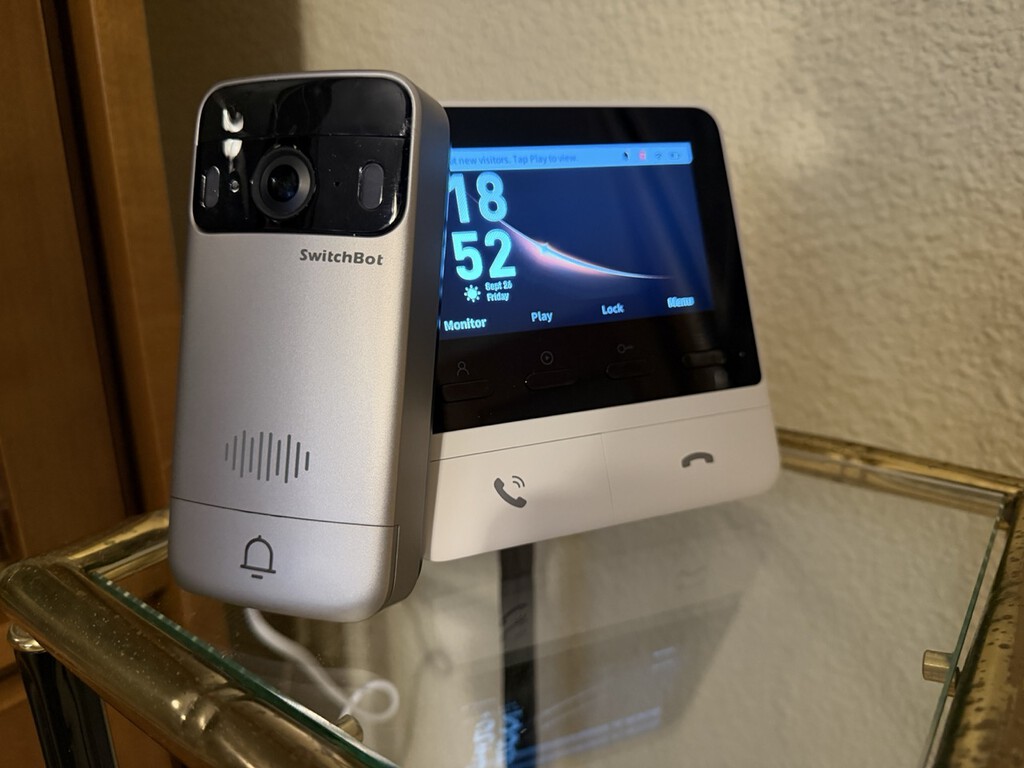 Mis padres no escuchaban el timbre y les he puesto uno con WiFi. Ahora no pueden pasar sin el
