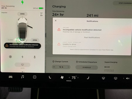 Tesla ya es capaz de pillar a los clientes que piratean sus coches para mejorarlos, y los avisa sutilmente por la pantalla