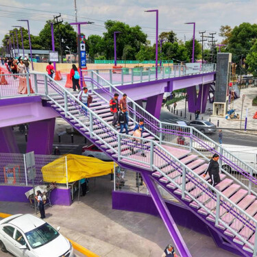 La psicología dice que el problema del color morado en CDMX quizá no sea estético: existe algo más que genera tanto rechazo