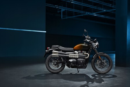 Triumph Bonneville Stealth Edition 2024 009