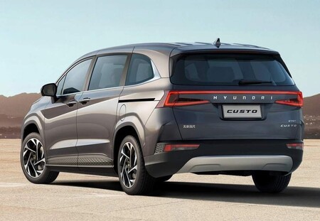 Hyundai Custo 6