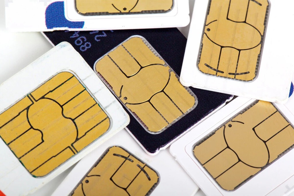 La CNMC pide limitar el uso de las SIM para móviles en el hogar conectado. El problema es que los números se van a acabar