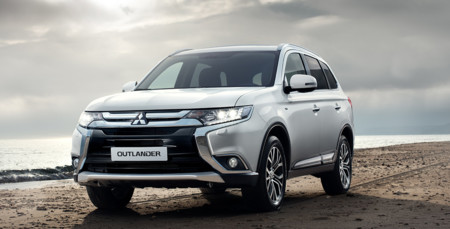 Nueva versión de acceso con motor de gasolina y cambio automático para el Outlander