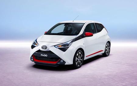 El Toyota Aygo se lava la cara a conciencia y pierde el aspa por el camino