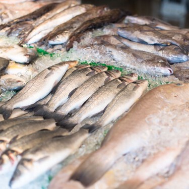 Los pescaderos y cocineros lo saben bien: cuando compres pescado fresco en el supermercado o pescadería, mira esto en la etiqueta 